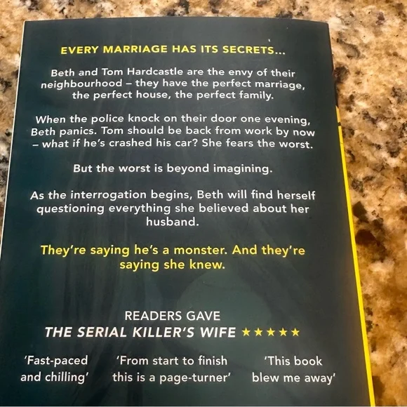 The Serial Killer's Wife Book - Picture 2 of 2